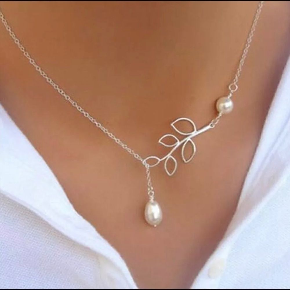 Silver Leaf & Pearl Necklace